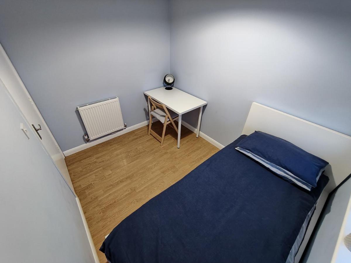 Joshua Court Single Room Stoke-on-Trent Exteriör bild